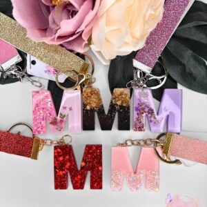 M nimetähe võtmehoidja