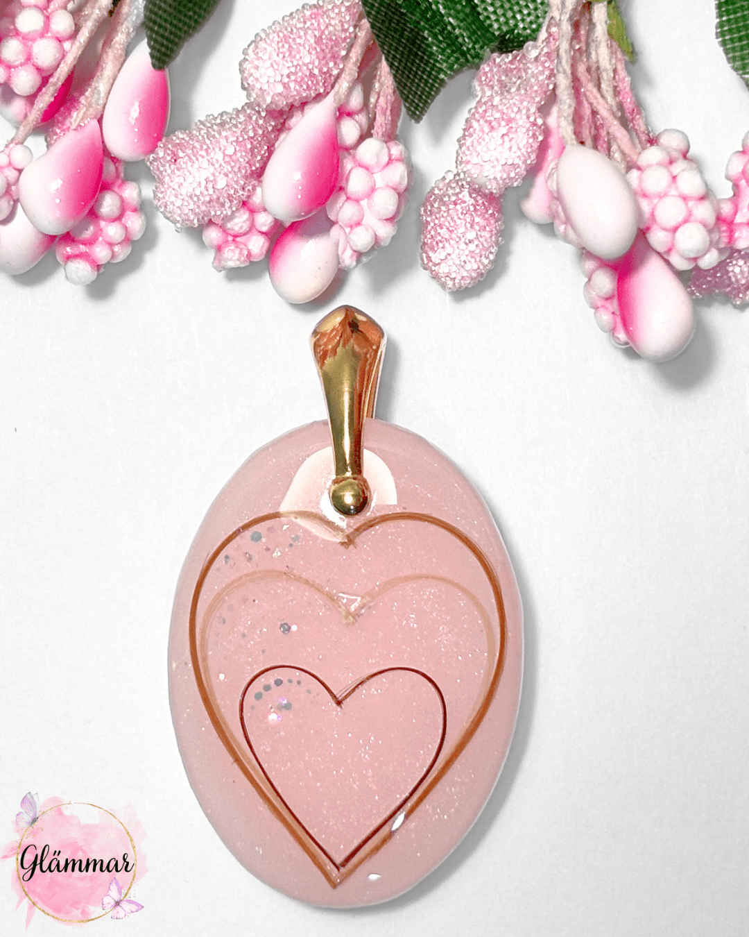 Laste juuksesalgust kaelakee ripats kolm südant roosal glämmar